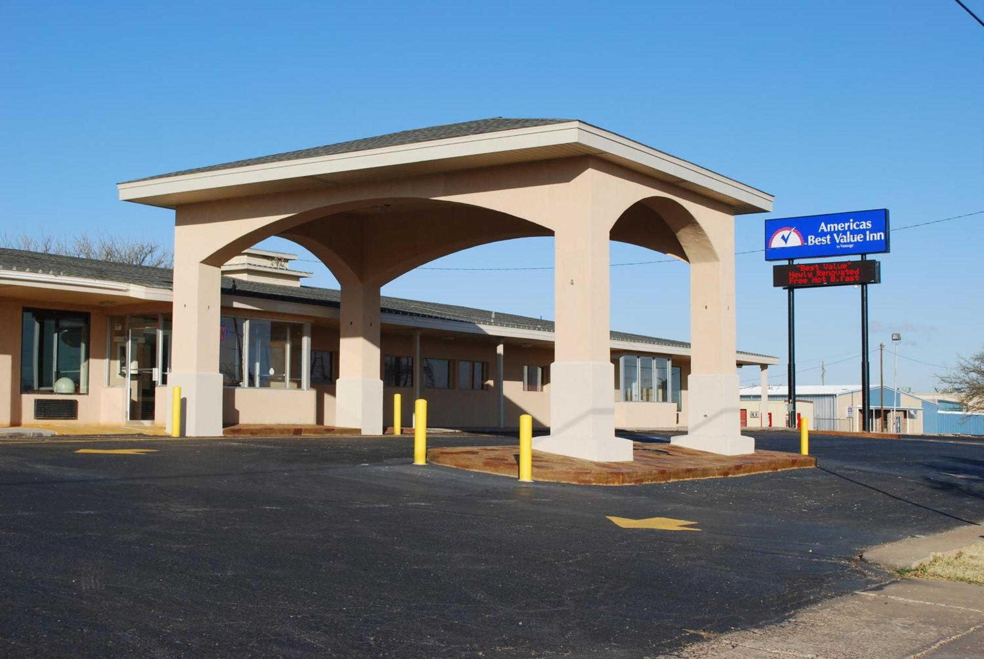 Americas Best Value Inn Lubbock East Exterior photo