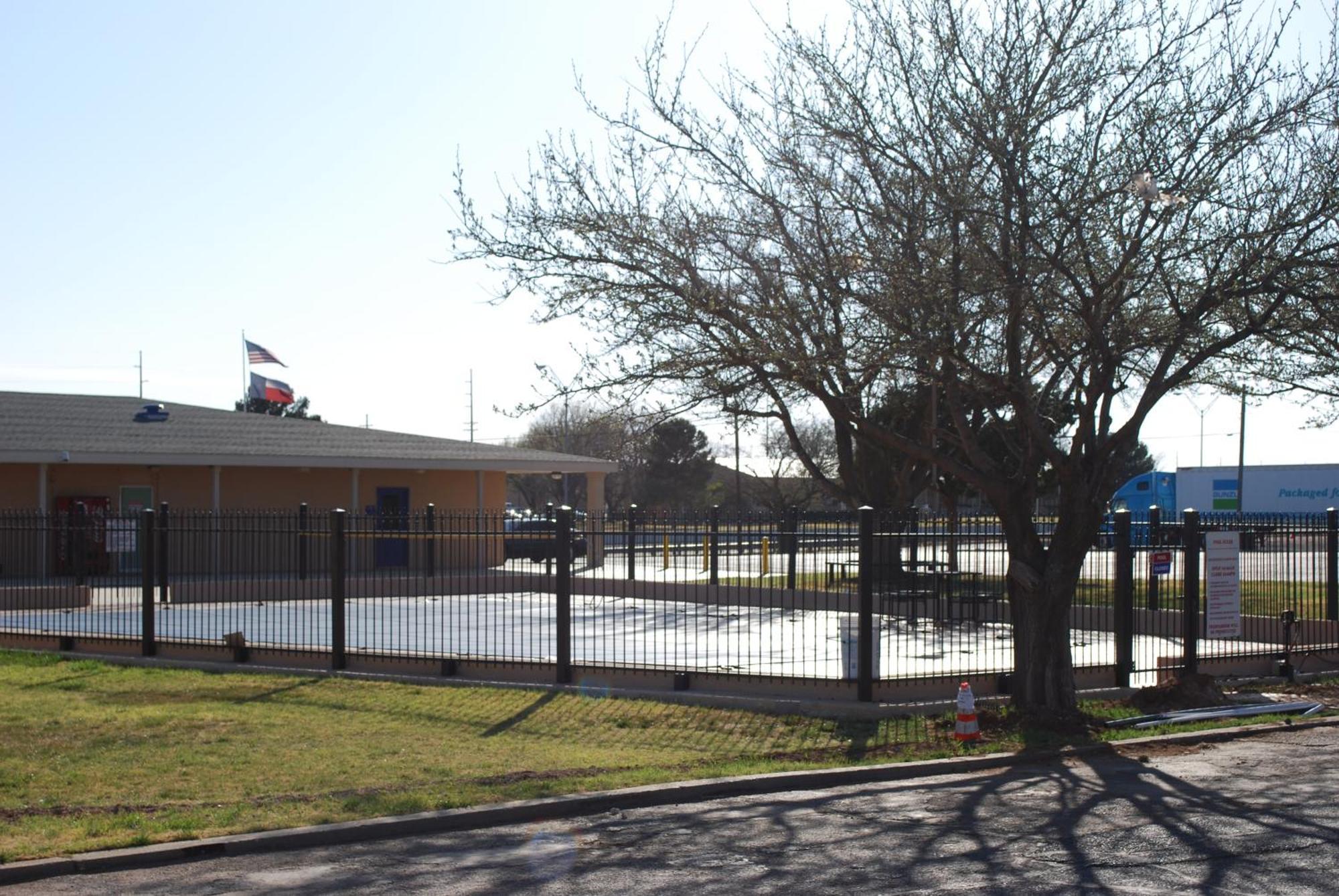 Americas Best Value Inn Lubbock East Exterior photo